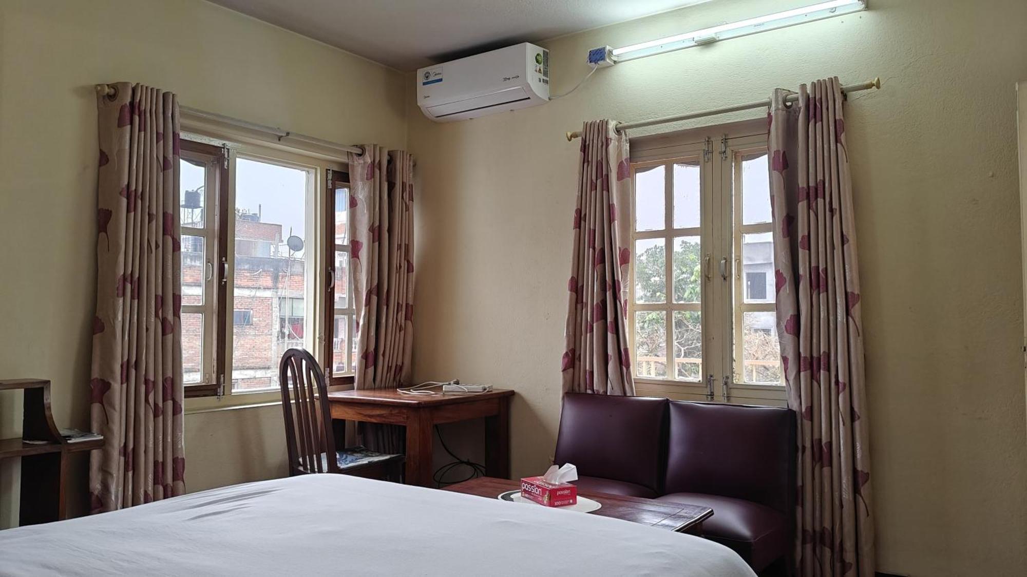 Rooftop Studio And 2Bhk Apartments In Kathmandu'S Most Happening Place ภายนอก รูปภาพ